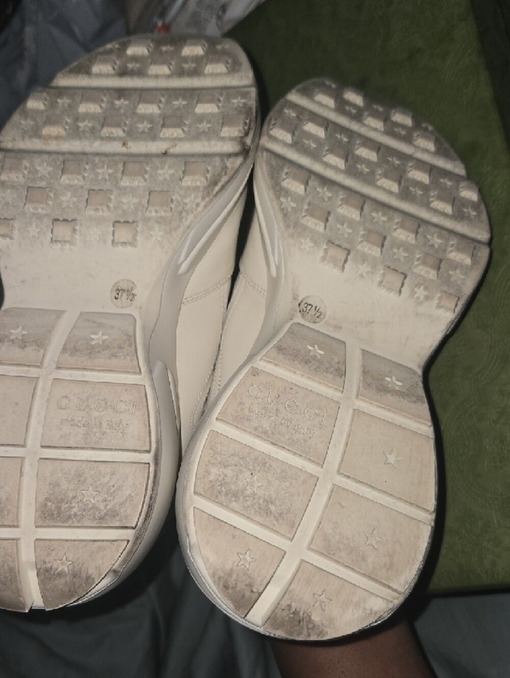 Gucci Cream Leather Sneakers with Green-Red Web - Picture 8 of 12